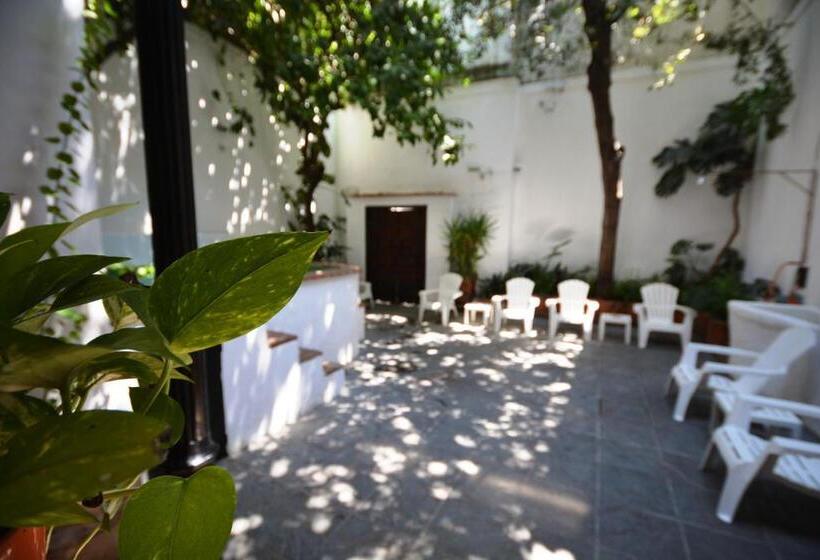 هتل Casa De Los Azulejos