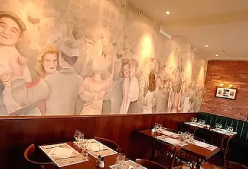 Отель De Normandie