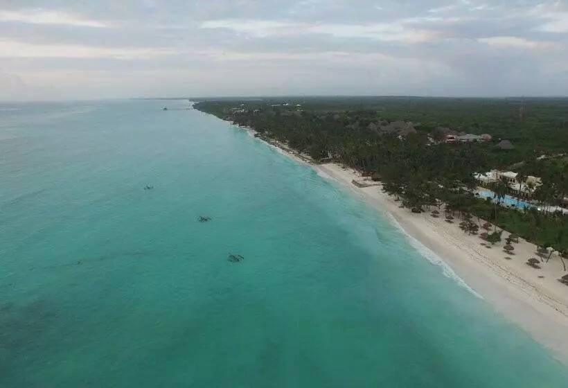 هتل Diamonds Mapenzi Beach