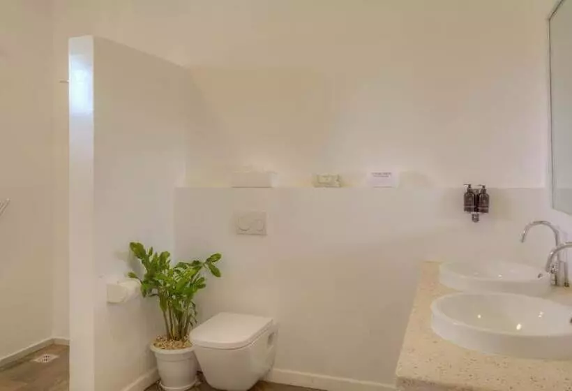 هتل Diamonds Mapenzi Beach