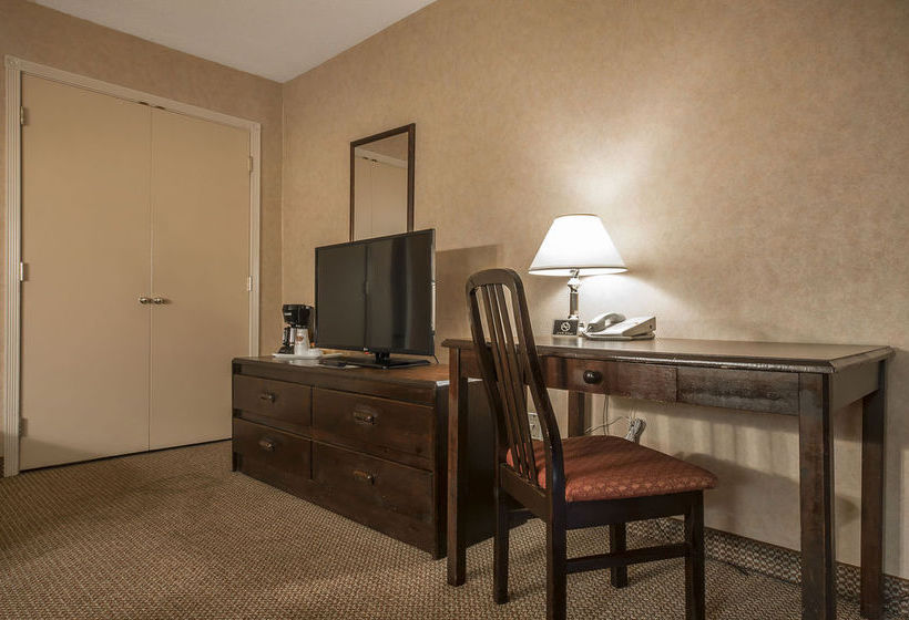 酒店 Econo Lodge & Suites