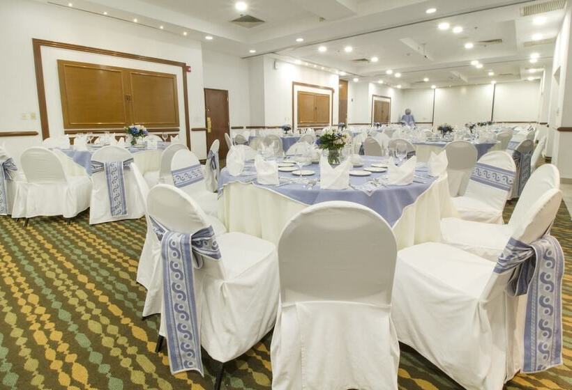 هتل Holiday Inn Puebla La Noria, An Ihg