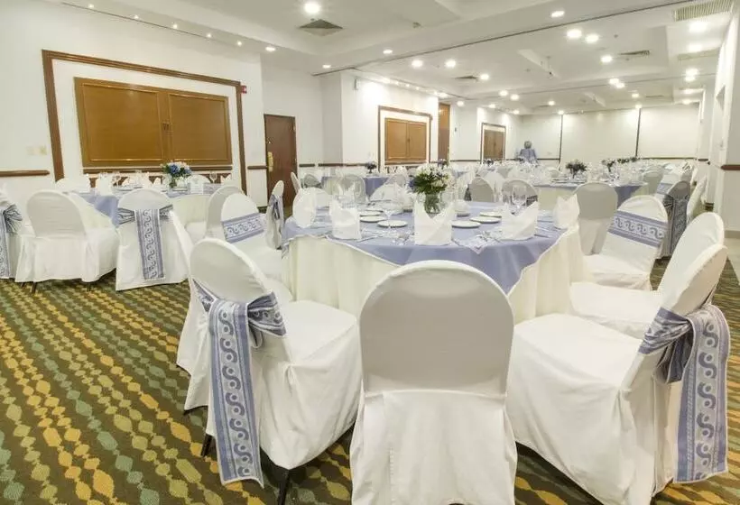 فندق Holiday Inn Puebla La Noria, An Ihg