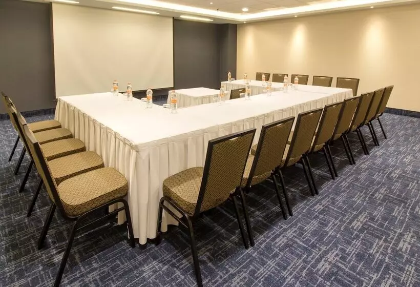 فندق Holiday Inn Puebla La Noria, An Ihg