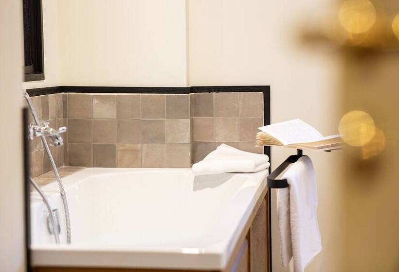 هتل Hôtel De Charme Le Chêne Vert