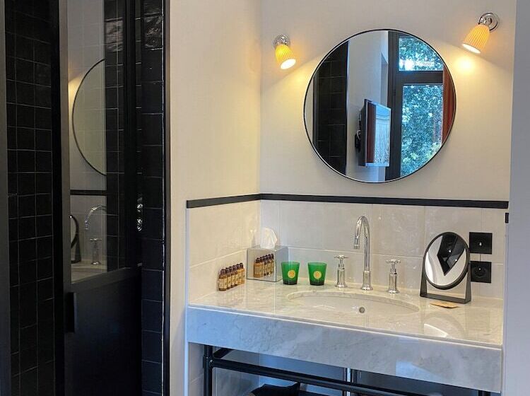 هتل Hôtel De Charme Le Chêne Vert