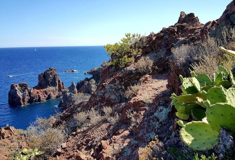 فندق L Esterella