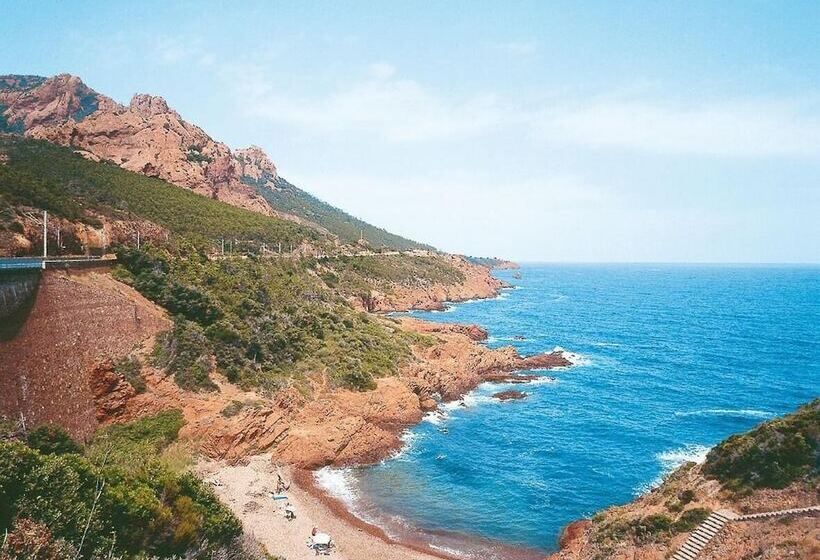 فندق L Esterella