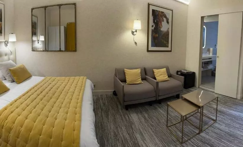 호텔 Logis Hôtel Des Messageries