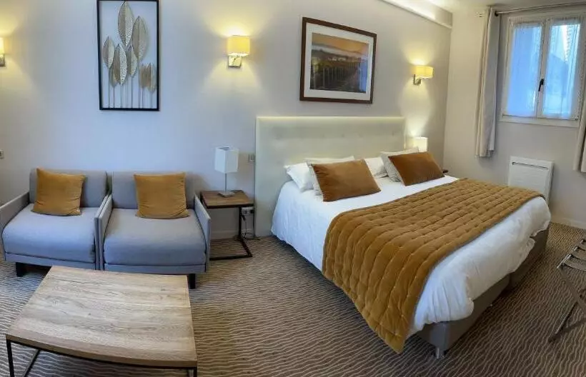 호텔 Logis Hôtel Des Messageries