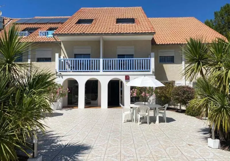 ホテル Les Vagues Hôtel Restaurant