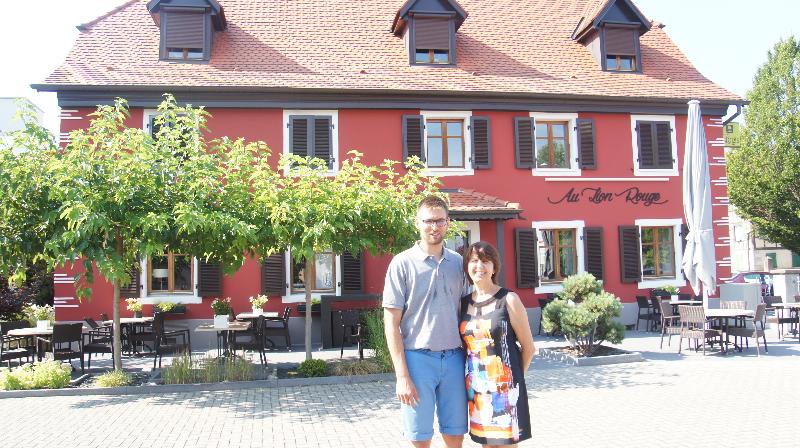 هتل Logis Hôtel Restaurant Au Lion Rouge