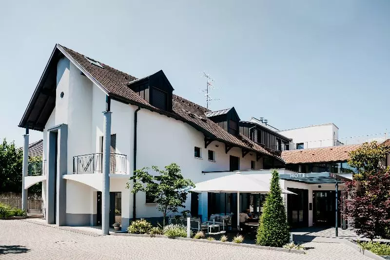 בית מלון כפרי Logis Hôtel Restaurant Au Lion Rouge