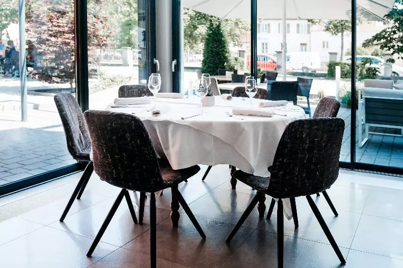 בית מלון כפרי Logis Hôtel Restaurant Au Lion Rouge