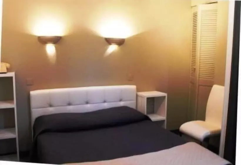 酒店 Logis Hôtel Restaurant Les Capucins