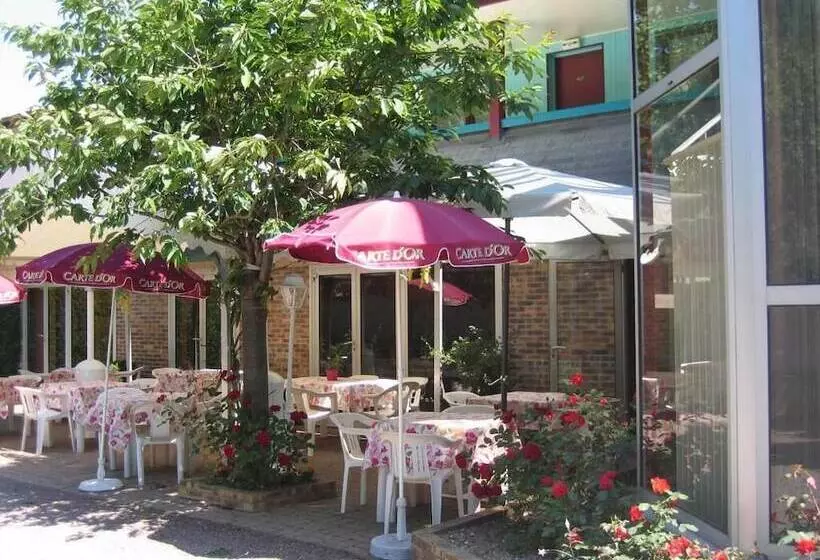 ホテル Les Deux Sapins