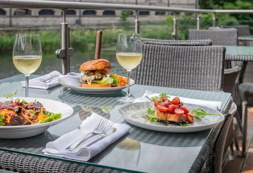 ホテル The Riverside