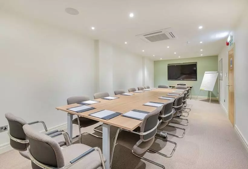 ホテル The Riverside