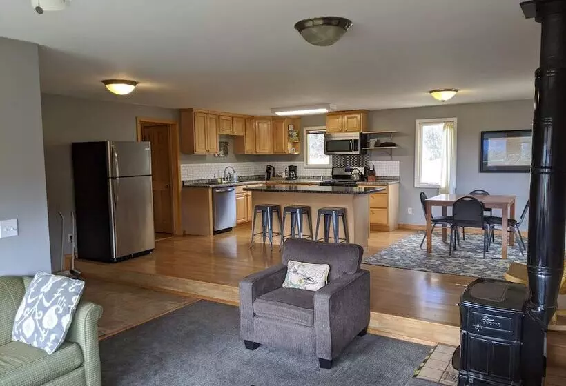 Hotelli Sheep Mountain Lodge