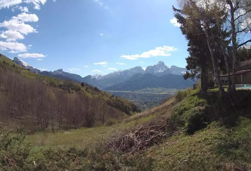 Отель Boustigue Hôtel   Restaurant