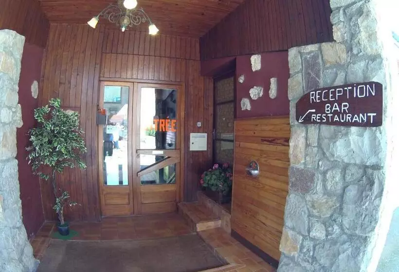 Отель Boustigue Hôtel   Restaurant