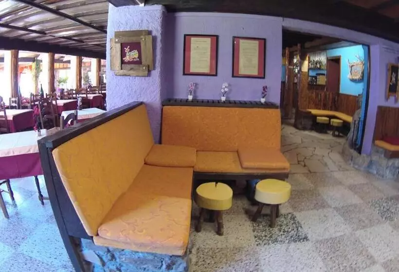 Отель Boustigue Hôtel   Restaurant