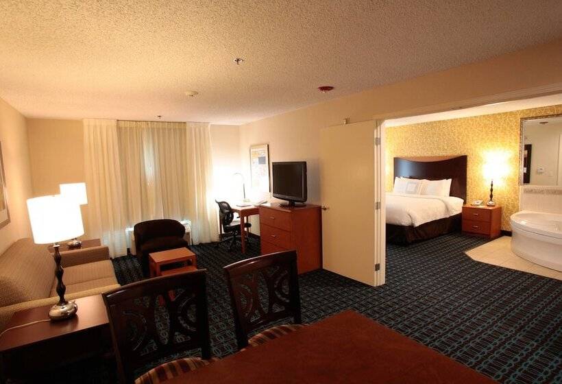 هتل Fairfield Inn & Suites Oakland Hayward