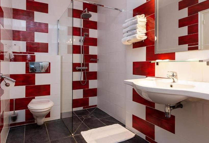 هتل Logis Hôtel Le Rond Point