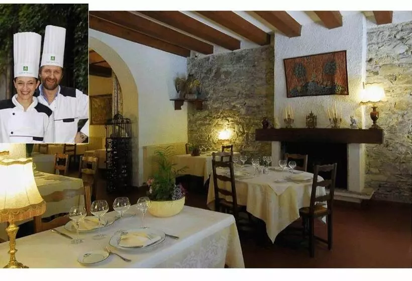 Отель Logis Hostellerie Du Grand Duc Hôtel Restaurant