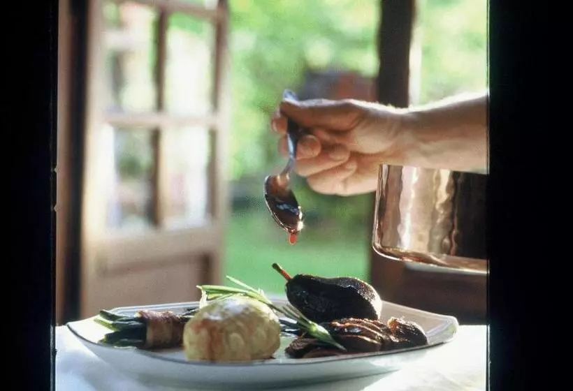 Отель Logis Hostellerie Du Grand Duc Hôtel Restaurant