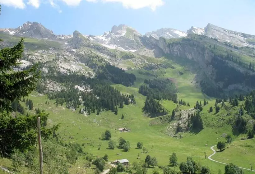 בית מלון כפרי Hôtel Bellachat