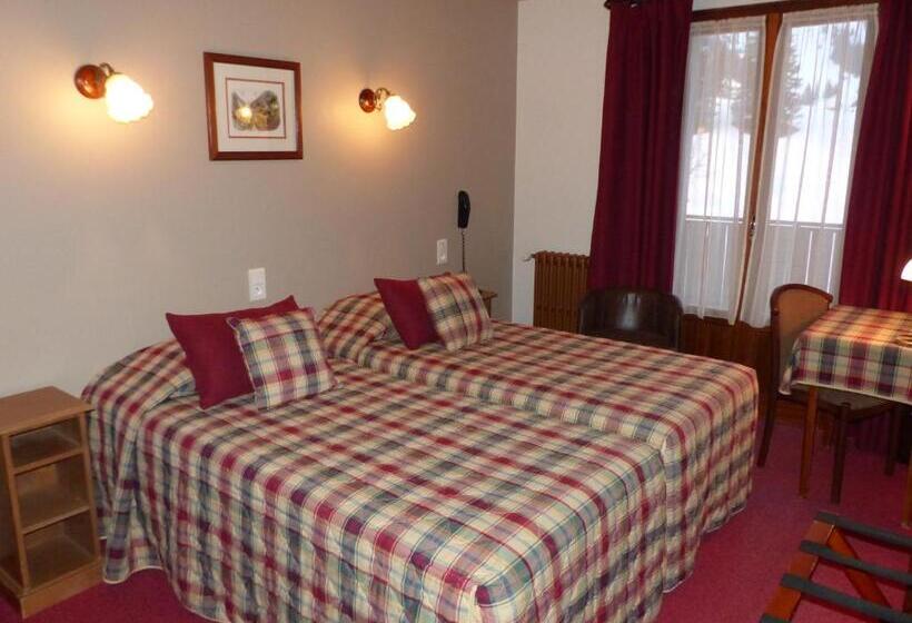 Отель Hôtel Bellachat