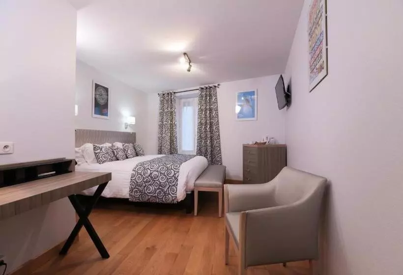 ホテル Hôtel Restaurant Des Remparts