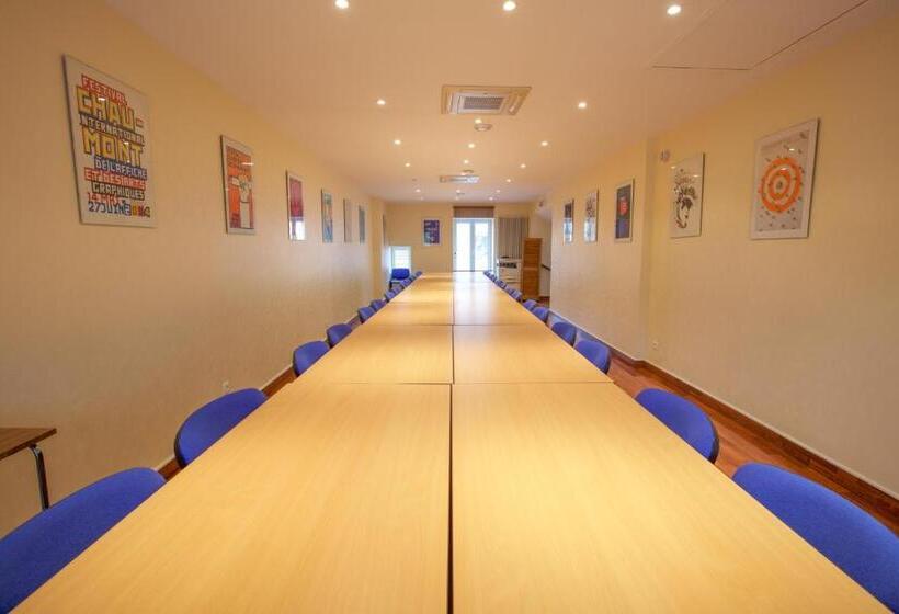 هتل Hôtel Restaurant Des Remparts