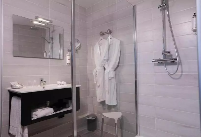 ホテル Hôtel Restaurant Des Remparts