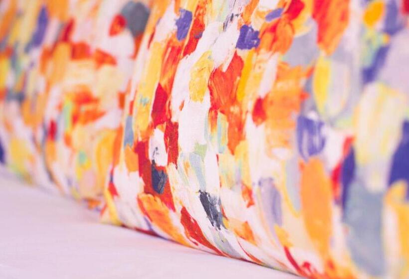 هتل Hôtel Restaurant Des Remparts