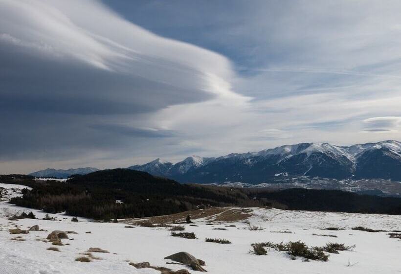 هتل Hôtel Restaurant Le Lassus