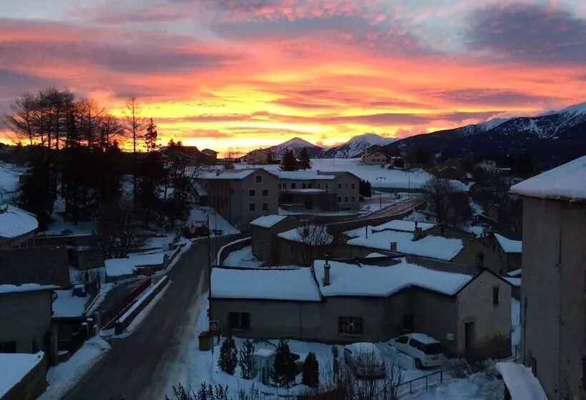 酒店 Hôtel Restaurant Le Lassus