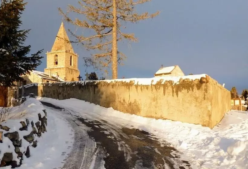 酒店 Hôtel Restaurant Le Lassus