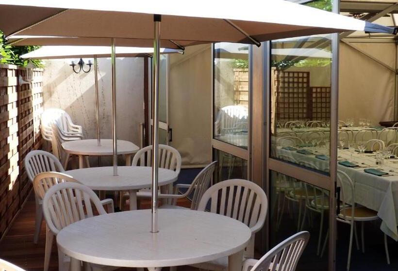 Hotel Hôtel Restaurant Le Relais