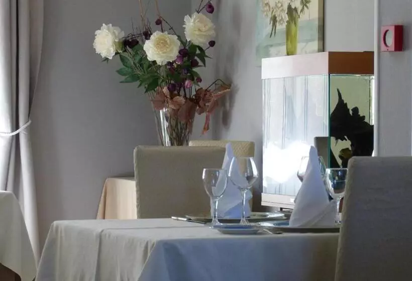 호텔 Hôtel Restaurant Le Relais