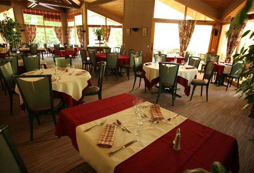 ホテル Le Bois Dormant Hôtel Restaurant & Spa Logis Hôtel