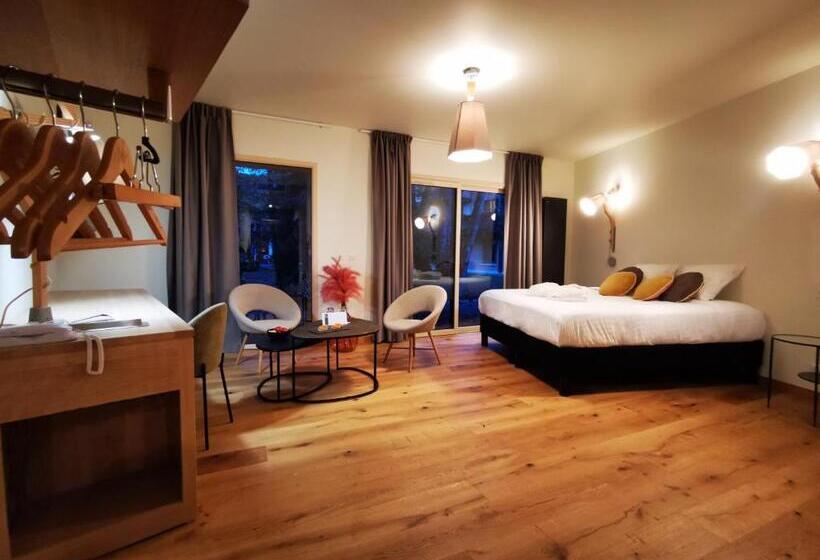 ホテル Le Bois Dormant Hôtel Restaurant & Spa Logis Hôtel