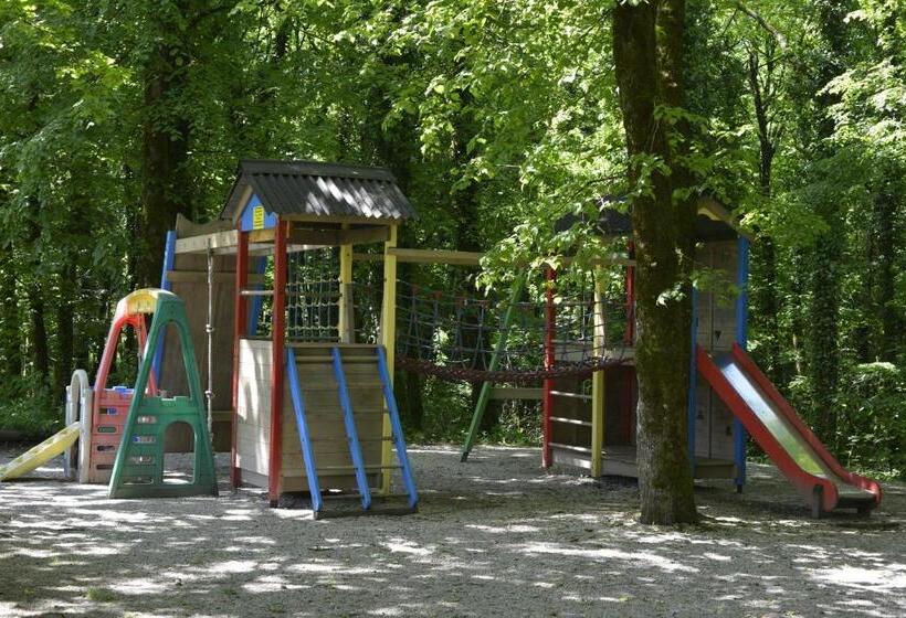 ホテル Le Bois Dormant Hôtel Restaurant & Spa Logis Hôtel