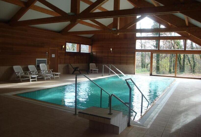 ホテル Le Bois Dormant Hôtel Restaurant & Spa Logis Hôtel