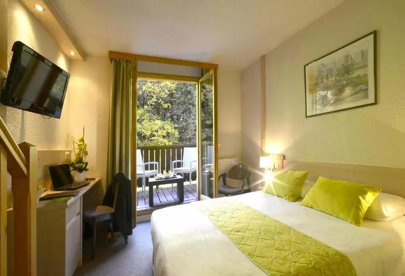 Отель Le Bois Dormant Hôtel Restaurant & Spa Logis Hôtel