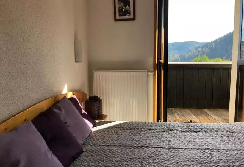 Отель Le Chalet Au Bord Du Lac