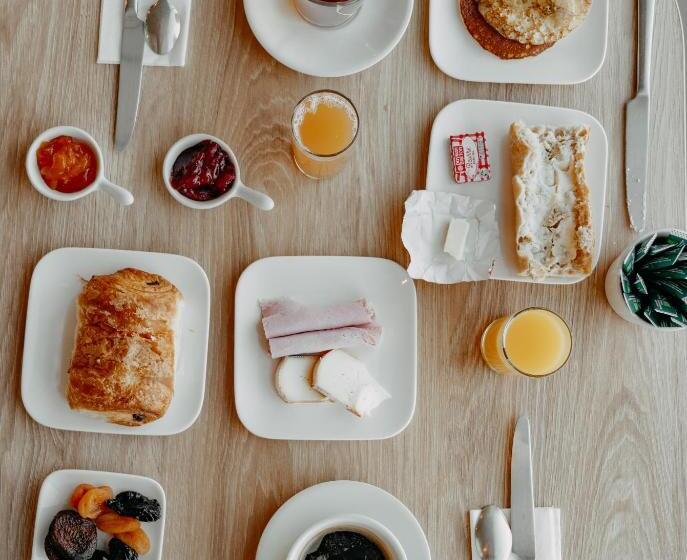 호텔 Hôtel Le Rivage