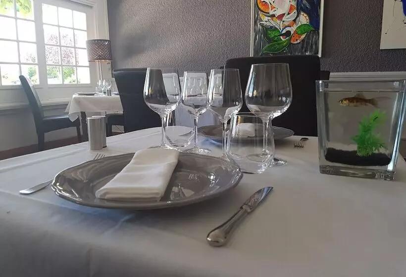 Отель Le Vieux Logis De Clam