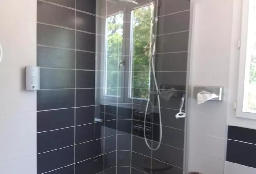 Logis Hotel Le Relais Du Serre